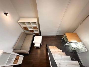 STUDIO LYON 1ER A DEUX PAS DE LA PLACE LOUIS PRADEL.