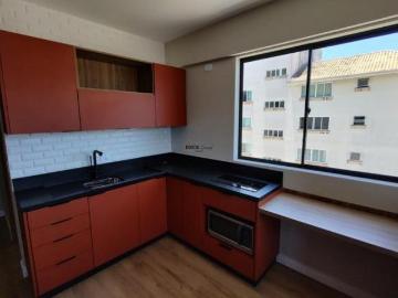 Studio mobiliado à venda com portaria 24 horas em Curitiba, Jardim