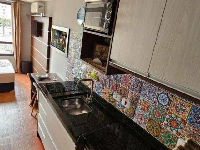 Studio Mobiliado à venda, com 17m² Centro Curitiba/PR
