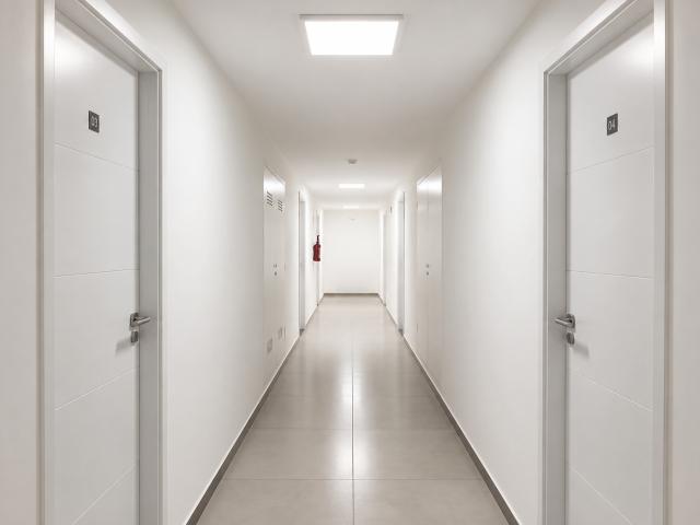 Studio Mobiliado com Varanda no Jardim Imperador