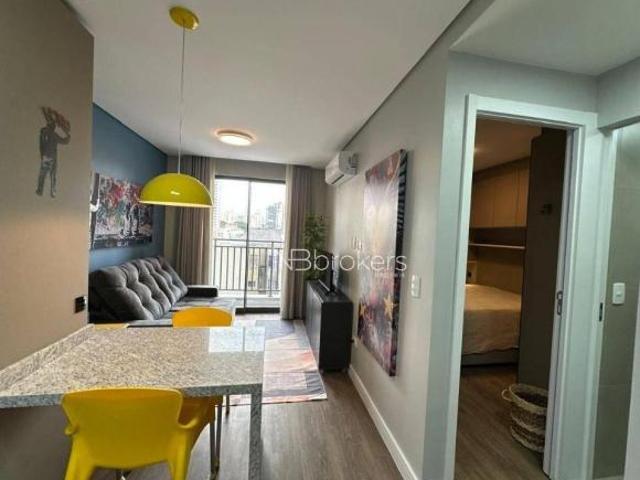 STUDIO MOBILIADO E DECORADO NO CORAÇÃO DA CIDADE!