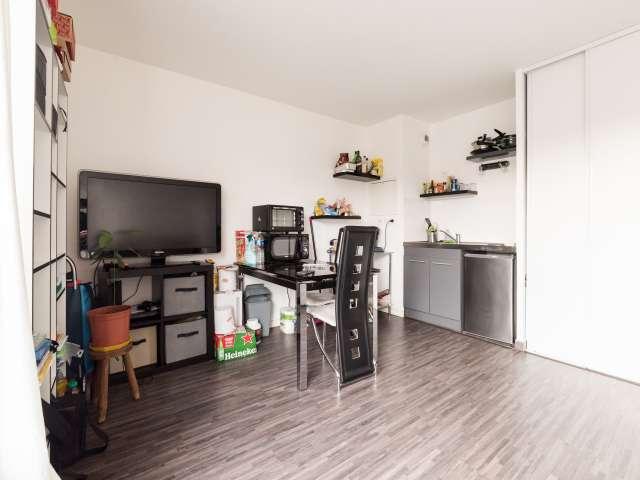 Studio moderne à louer à Créteil, Paris