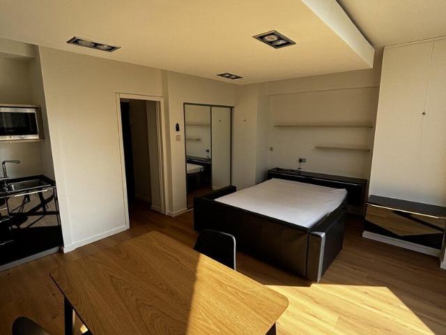 Studio moderne à Sint Agatha Berchem