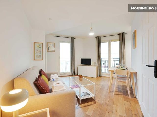Studio moderne la Défense