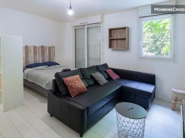 STUDIO MODERNE PRÈS DE PARIS