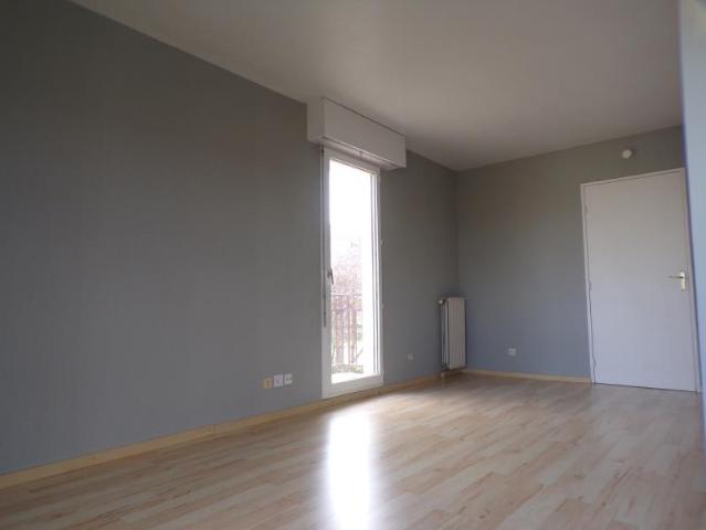STUDIO MONTIGNY LE BRETONNEUX 1 pièce 44.56 m2