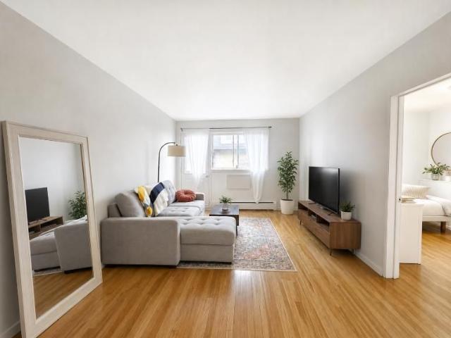 Studio Montréal $1,200 /mo