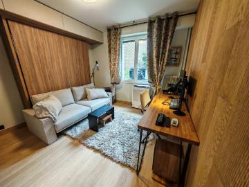 Renovated Studio | Refined design, high end comfort, secure residence with air conditioning, in the heart of the highly sought after Marais district