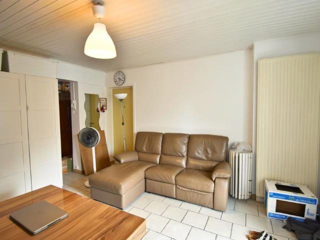 Studio met aparte slaapkamer in het centrum van Sint Pieters Leeuw