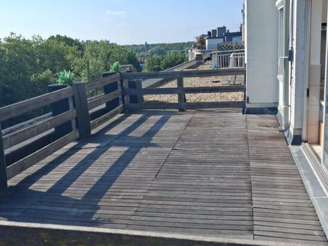 Studio met ruim terras te huur in Antwerpen