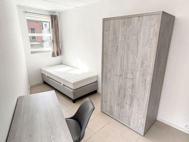Studio met slaaphoek te huur in Namur voor € 350 met 1 slaapkamer