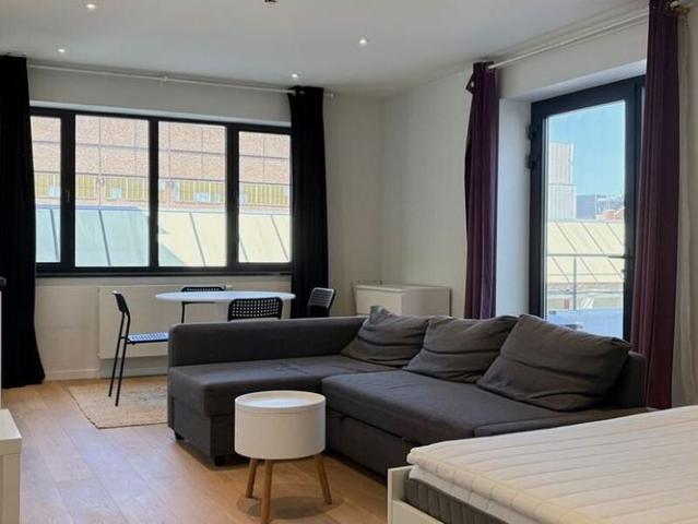 Studio met slaaphoek te huur in Gent voor € 775 met 1 slaapkamer
