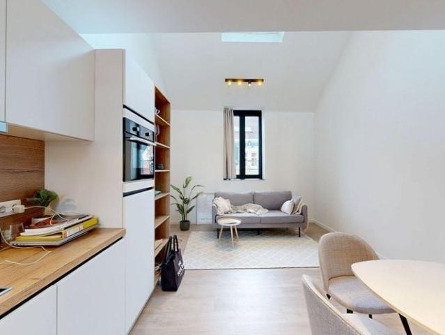 Studio met slaaphoek te huur in Leuven voor € 1.300 met 1 slaapkamer