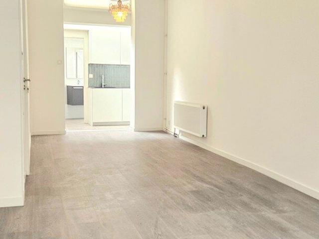 Studio met vernieuwde keuken en badkamer