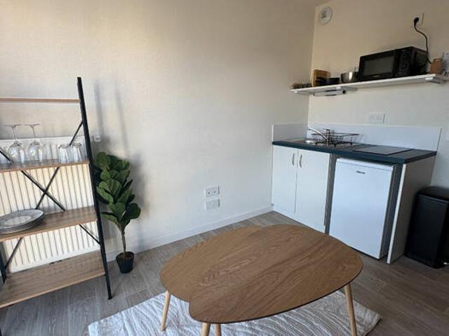 STUDIO METZ TECHNOPOLE RESIDENCE DE SERVICES PROCHE GRANDES ECOLES
