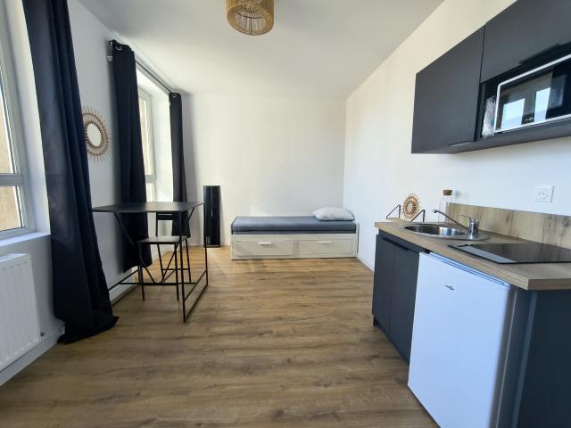 Studio meublé moderne et rénové