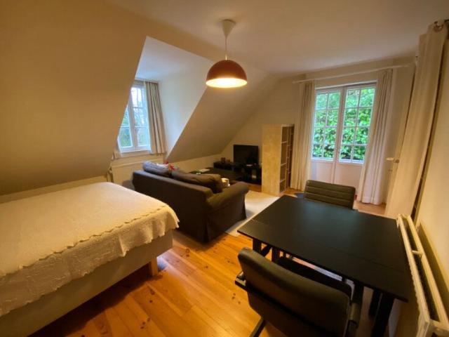 Studio meublé au calme et dans la verdure