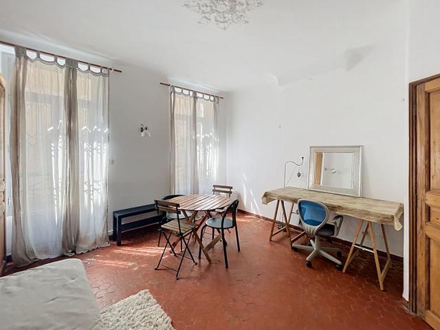 Studio meublé au calme, Rue Célony