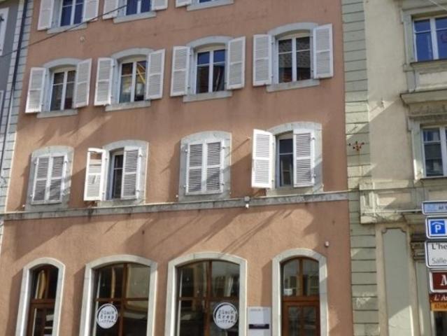 STUDIO MEUBLE AU CENTRE VILLE