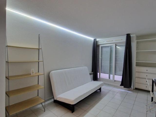 STUDIO MEUBLE AV DES ORANGERS