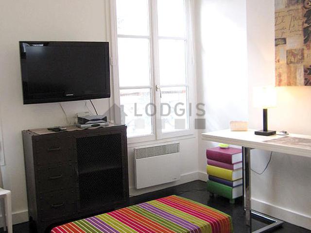 Studio meublé avec concierge Champs Elysées Paris 8°