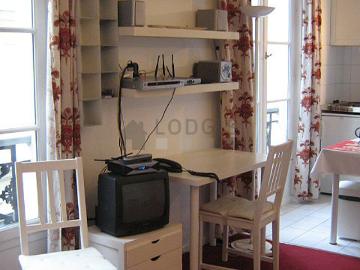 Studio meublé avec concierge et local à vélos Bastille Paris 11°