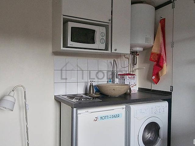Studio meublé avec concierge et local à vélos Louvre Paris 1°