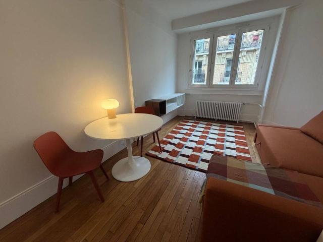 Studio meublé avec cuisine séparée – Boulogne Nord, quartier Escudier