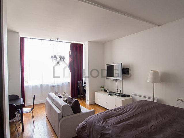 Studio meublé avec ascenseur Monceau Paris 8°