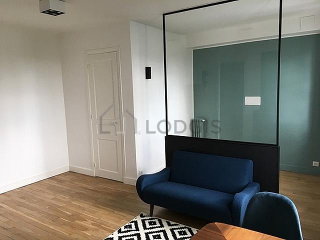 Studio meublé avec ascenseur Montmartre Paris 18°