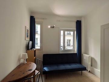 Studio à louer à Rue Quinault Paris - Ascenseur