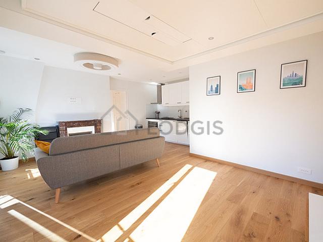 Studio meublé avec ascenseur, cheminée et local à vélos Picpus Paris 12°