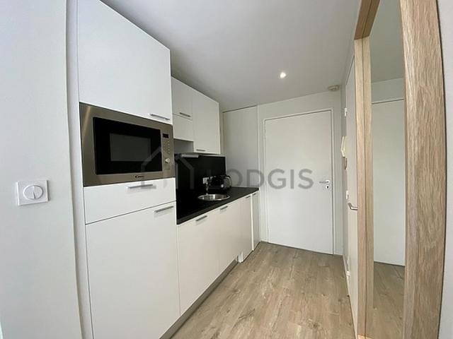 Studio meublé avec ascenseur, concierge et local à vélos Lyon, France 69003