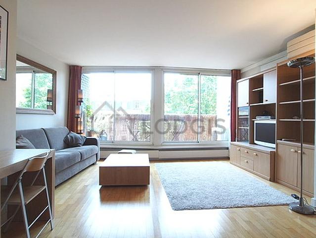 Studio meublé avec ascenseur, concierge et place de parking en option Port Royal Paris 14°