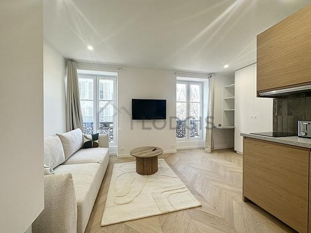 Studio meublé avec ascenseur et cave Batignolles Paris 17°