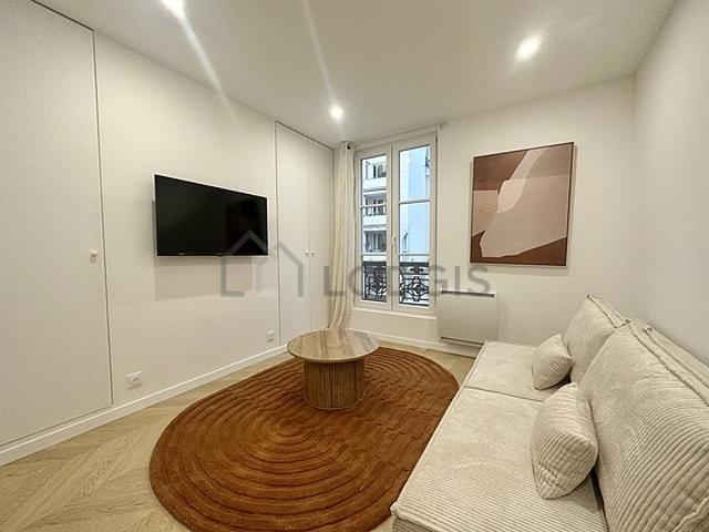 Studio meublé avec ascenseur et cave Batignolles Paris 17°