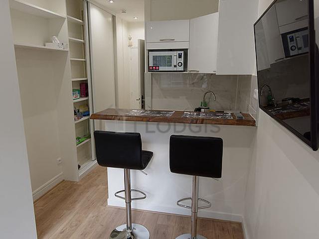 Studio meublé avec ascenseur et concierge Arc de Triomphe Paris 16°