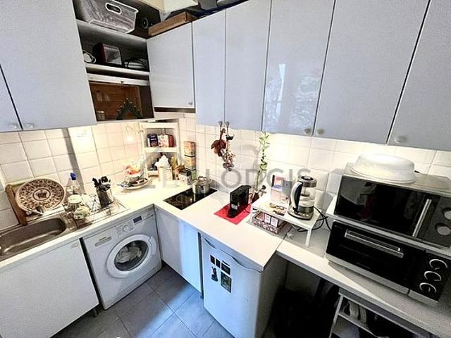Studio meublé avec ascenseur et concierge Auteuil Paris 16°