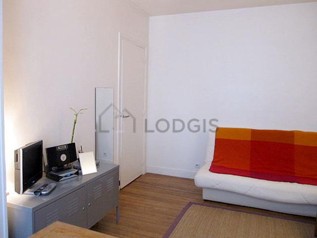 Studio meublé avec ascenseur et concierge Grands Boulevards Montorgueil Paris 2°