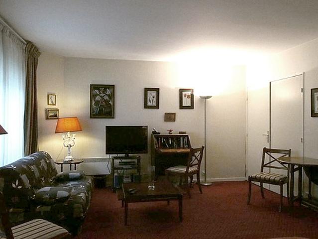 Studio meublé avec ascenseur et concierge Invalides Paris 7°