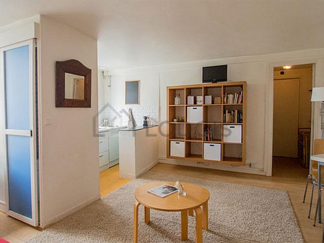 Studio meublé avec ascenseur et concierge Louvre Paris 1°