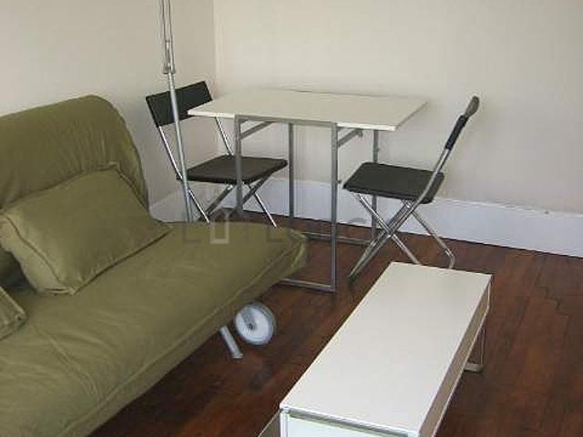 Studio meublé avec ascenseur et concierge Montmartre Paris 18°