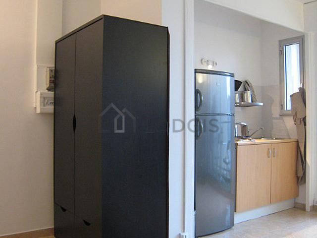 Studio meublé avec ascenseur et concierge Montmartre Paris 18°
