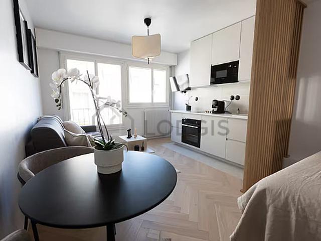 Studio meublé avec ascenseur et concierge Péreire Paris 17°
