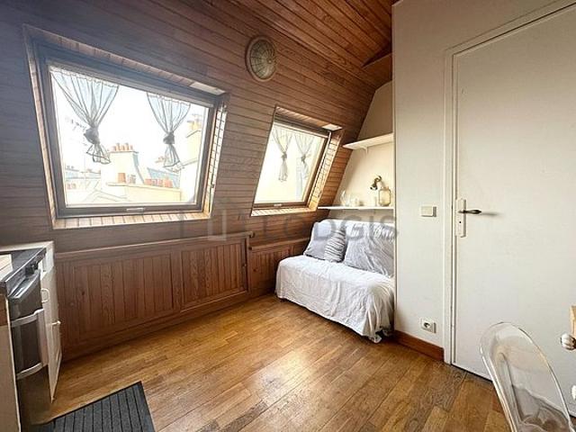 Studio meublé avec ascenseur et local à vélos Gare du Nord Paris 10°