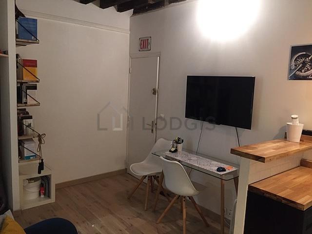Studio meublé avec ascenseur Gare de l'Est Paris 10°