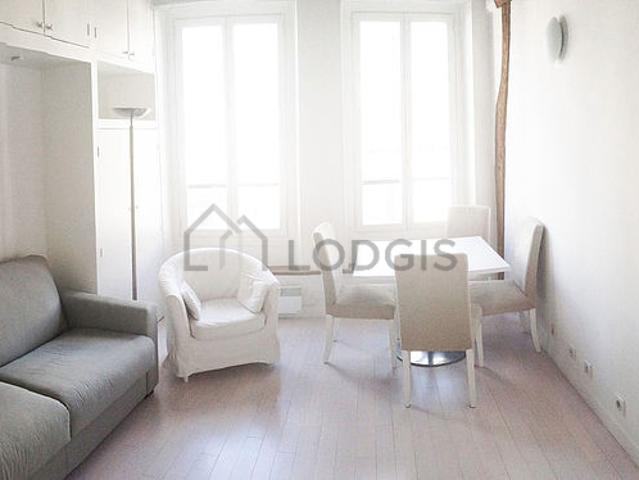 Studio meublé avec ascenseur Grands Boulevards Montorgueil Paris 2°