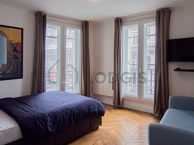 Studio meublé avec ascenseur Hôtel de Ville Paris 4°