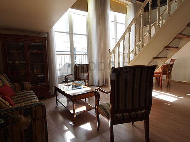Studio meublé avec ascenseur Ile Saint Louis Paris 4°