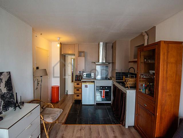 Studio meublé avec ascenseur La Motte Picquet Paris 15°